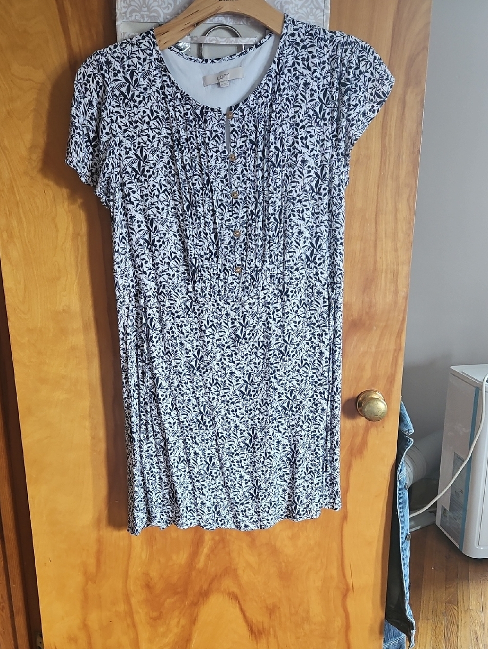 LOFT Blue and White Floral Pintuck Short-Sleeve Tunic